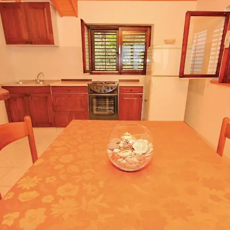 Appartement Gorgeous In With Kitchen Prigradica